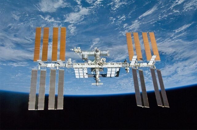 nga-rut-khoi-tram-nasa-dai-dien