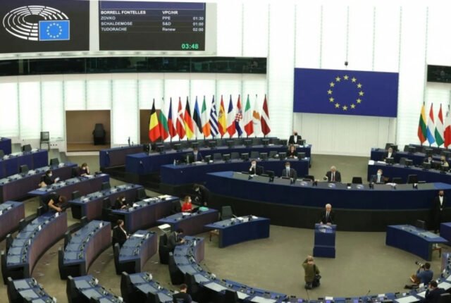 cong-dong-chinh-tri-chau-au