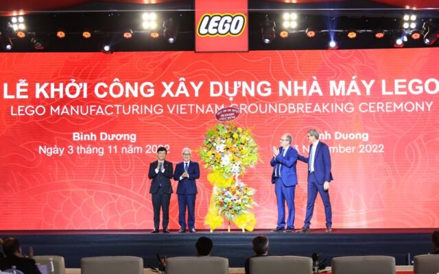 du-an-ay-dung-nha-may-lego-1