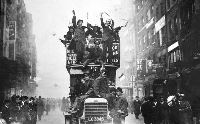 72424858-3071468-getty-celebrating-on-bus-1447217432662-crop-1447217446035