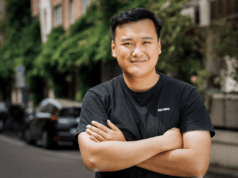 Câu chuyện Nguyễn Duy Nam người gõ cửa hàng nghìn nhà để vận động ủng hộ tại Đức