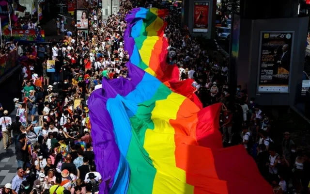 lgbtthai-1711530253678539469140-45-0-720-1080-crop-17115306981791711137168