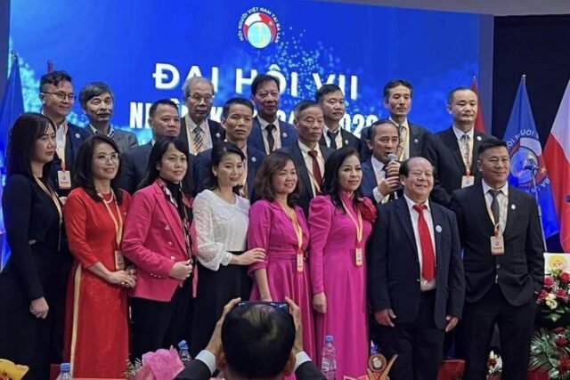 6__BCH_moi_ra_mat_tai_DH_792d2