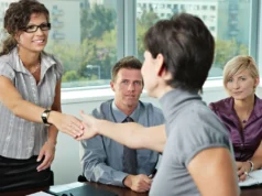 Bộ luật Lao động Séc thay đổi : Thử việc dài hơn, nghỉ phép linh hoạt hơn và nhiều thay đổi lớn từ tháng tới