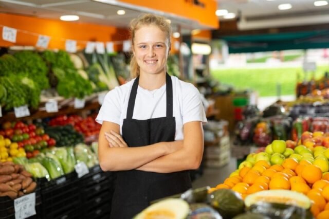 Portrait,Of,A,Positive,Fifteen-year-old,Girl,Who,Works,Part-time,In