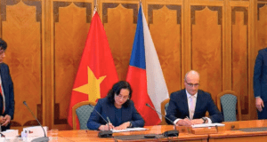 Việt Nam tiếp tục mở rộng hợp tác thương mại và lao động với Séc và Slovakia