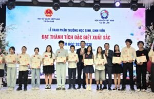 Lễ kỷ niệm 81 năm Quốc khánh Việt Nam: Tuyên dương 245 học sinh, sinh viên tiêu biểu tại Ba Lan