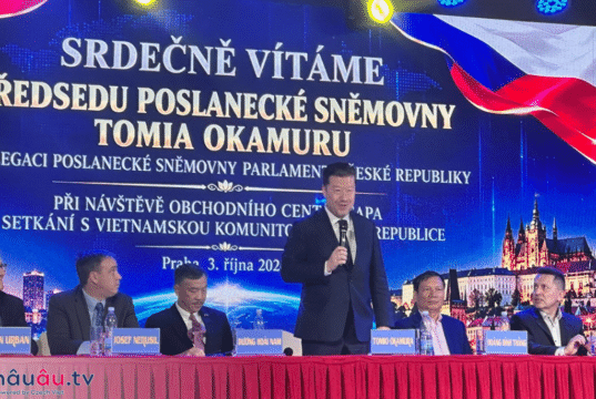 Đảng SPD cứng rắn về nhập cư, vì sao Ông Tomio Okamura lại đến SAPA trước bầu cử?