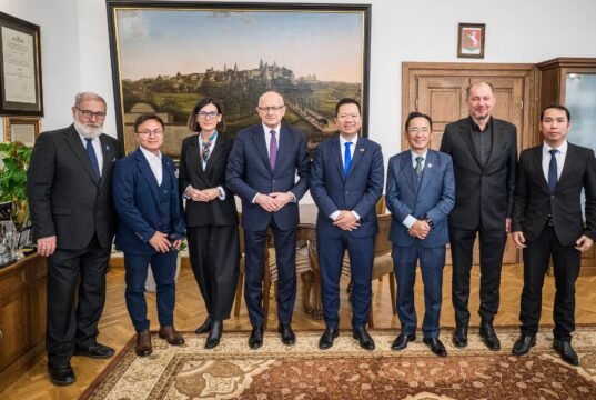 Khánh thành bia tưởng niệm kiến trúc sư Kazimierz Kwiatkowski tại Ba Lan